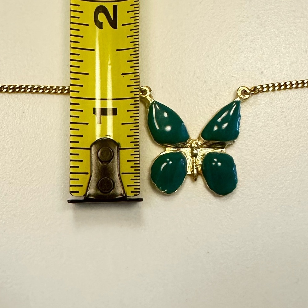 TOVA - Delicate Green Butterfly Pendant Necklace on Gold Tone Chain - Picture 16 of 16